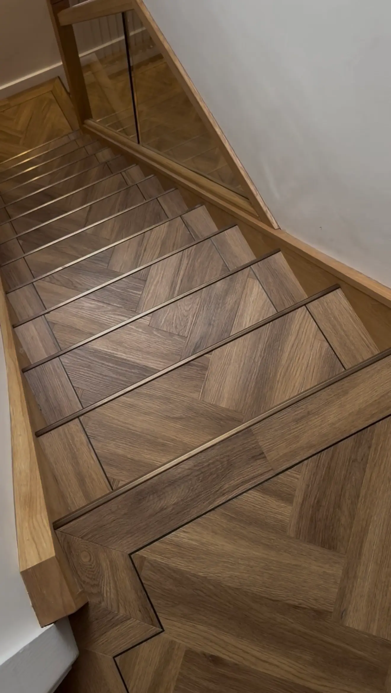 Pet & Child Friendly for LVT Flooring